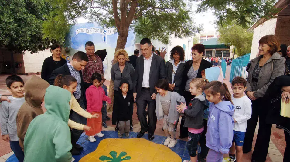 שר החינוך, גדעון סער, ביקר בבית הספר "בן גוריון" בבאר שבע, נובמבר 2012 שר החינוך, גדעון סער, ביקר בבית הספר "בן גוריון" בבאר שבע, נובמבר 2012