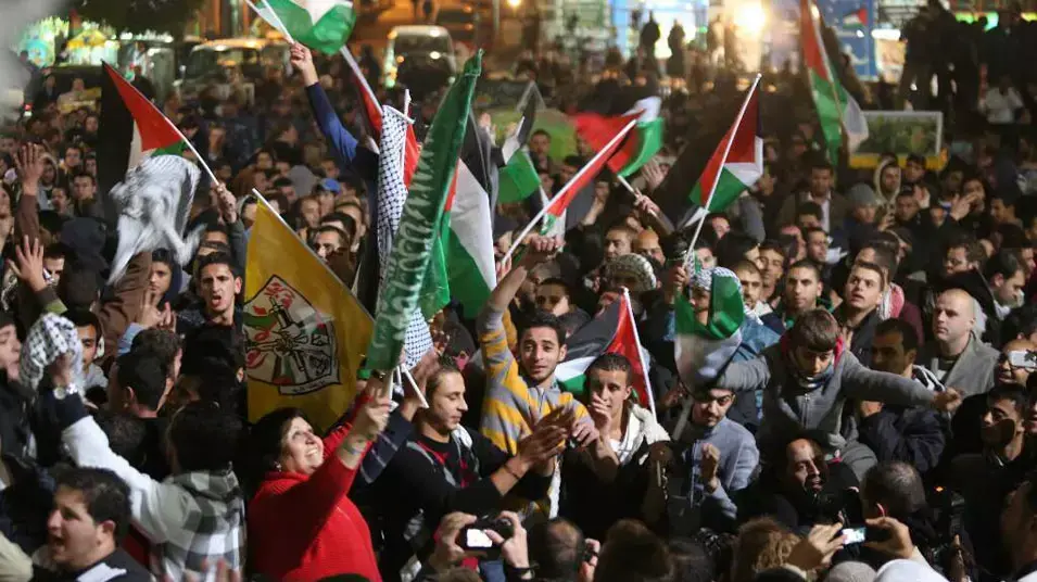 תושבי רמאללה חוגגים את הכרת האו"ם במדינת פלסטין, 29 נובמבר 2012 תושבי רמאללה חוגגים את הכרת האו"ם במדינת פלסטין, 29 נובמבר 2012