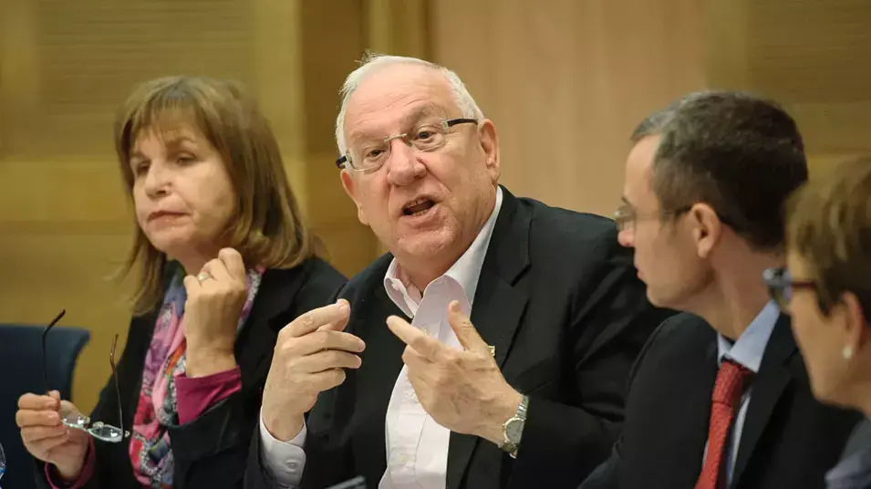 ראובן ריבלין בדיון בוועדת הכנסת על פילוג סיעת קדימה דצמבר 12 ראובן ריבלין בדיון בוועדת הכנסת על פילוג סיעת קדימה דצמבר 12