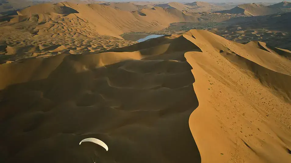 צילומים מהספר Desert Air צילומים מהספר Desert Air
