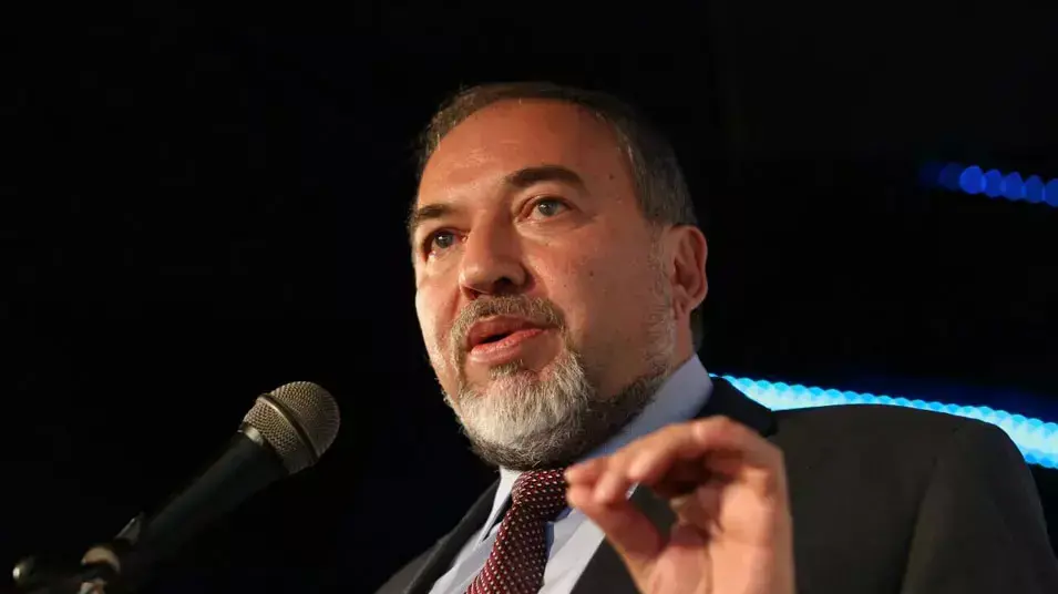 יו"ר ישראל ביתנו אביגדור ליברמן בכנס פעילים בתל אביב, דצמבר 2012 יו"ר ישראל ביתנו אביגדור ליברמן בכנס פעילים בתל אביב, דצמבר 2012