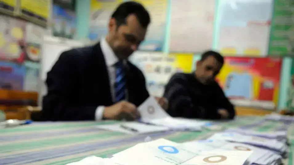 ספירת קולות במשאל העם במצרים, 16 דצמבר 2012 ספירת קולות במשאל העם במצרים, 16 דצמבר 2012