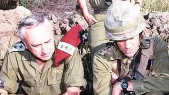 בני גנץ ואמנון ליפקין שחק בני גנץ ואמנון ליפקין שחק