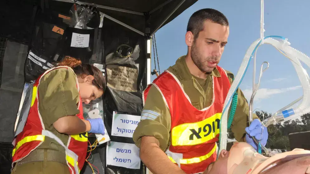 חיל הרפואה מציג שיטות חדשות ועזרים לטיפול בפצועים בשטח, דצמבר 2012 חיל הרפואה מציג שיטות חדשות ועזרים לטיפול בפצועים בשטח, דצמבר 2012