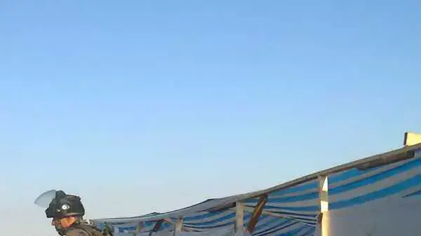 עימותים בין מתנחלים וכוחות הביטחון במאחז עוז ציון עימותים בין מתנחלים וכוחות הביטחון במאחז עוז ציון