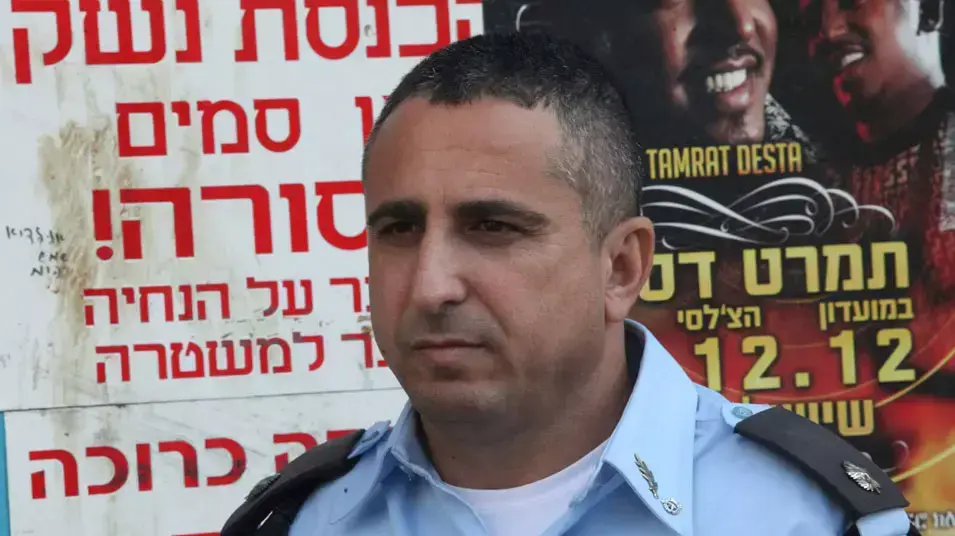 רב פקד ניסן מנשי מפקד תחנת לוינסקי, דצמבר 2012 רב פקד ניסן מנשי מפקד תחנת לוינסקי, דצמבר 2012
