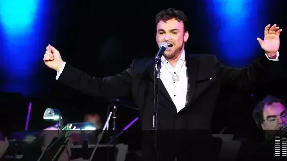 פלאח עמוד ראשי דוד ד'אור - הרמוניה עולמית בקיסריה פלאח עמוד ראשי דוד ד'אור - הרמוניה עולמית בקיסריה