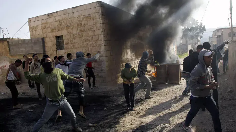 מהומות בין כוח מיוחד של צה"ל לפלשתינים בכפר טמון, ינואר 2013 מהומות בין כוח מיוחד של צה"ל לפלשתינים בכפר טמון, ינואר 2013