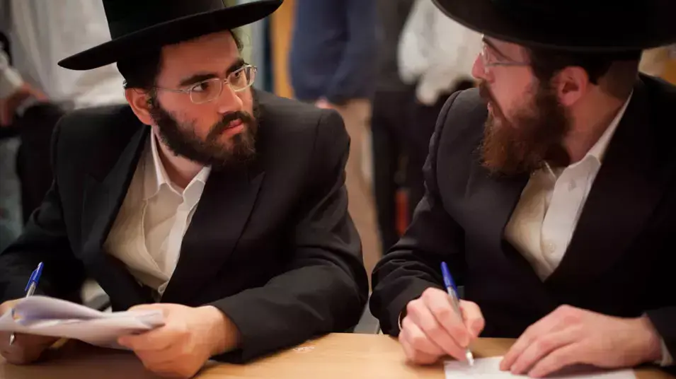 אברכים התגייסו לשירות לאומי: "רוצים לעזור לחברה"