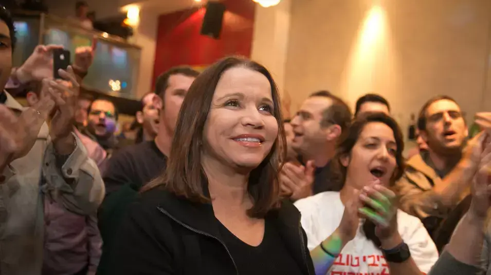 שלי יחימוביץ' בהשקת קמפיין מפלגת העבודה, ינואר 2013 שלי יחימוביץ' בהשקת קמפיין מפלגת העבודה, ינואר 2013