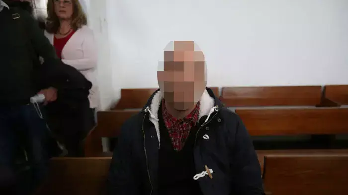  פרקליטו של האב המואשם בהריגת בנו: "לא פגע בתאומים"