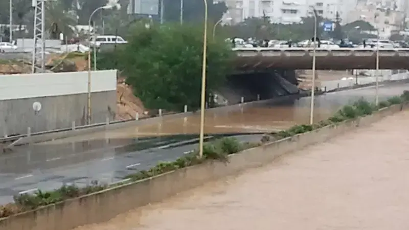 רכבת באיילון, ינואר 2013 רכבת באיילון, ינואר 2013