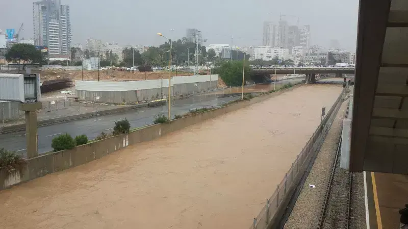 רכבת באיילון, ינואר 2013 רכבת באיילון, ינואר 2013