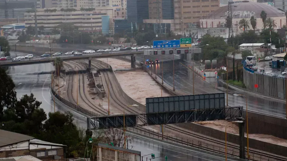 איילון מראה מלמעלה, ינואר 2013 איילון מראה מלמעלה, ינואר 2013
