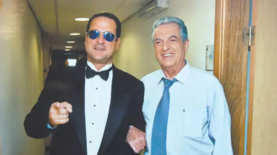 פלאטו שרון פלאטו שרון