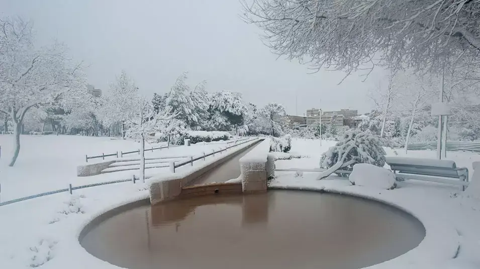 ירושלים מתעוררת לבוקר מושלג, ינואר 2013 ירושלים מתעוררת לבוקר מושלג, ינואר 2013