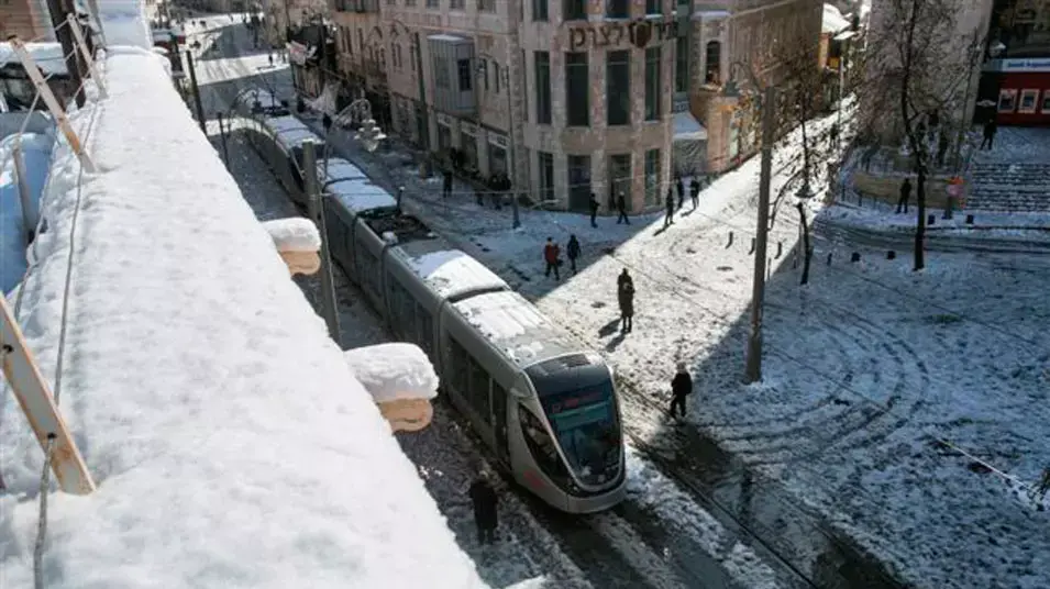 הרכבת הקלה בירושלים המושלגת, ינואר 2013 הרכבת הקלה בירושלים המושלגת, ינואר 2013
