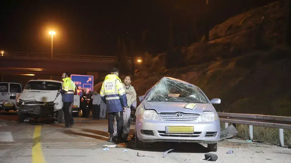 תאונת דרכים בכביש 6 מחלף קריית גת, ינואר 2013 תאונת דרכים בכביש 6 מחלף קריית גת, ינואר 2013
