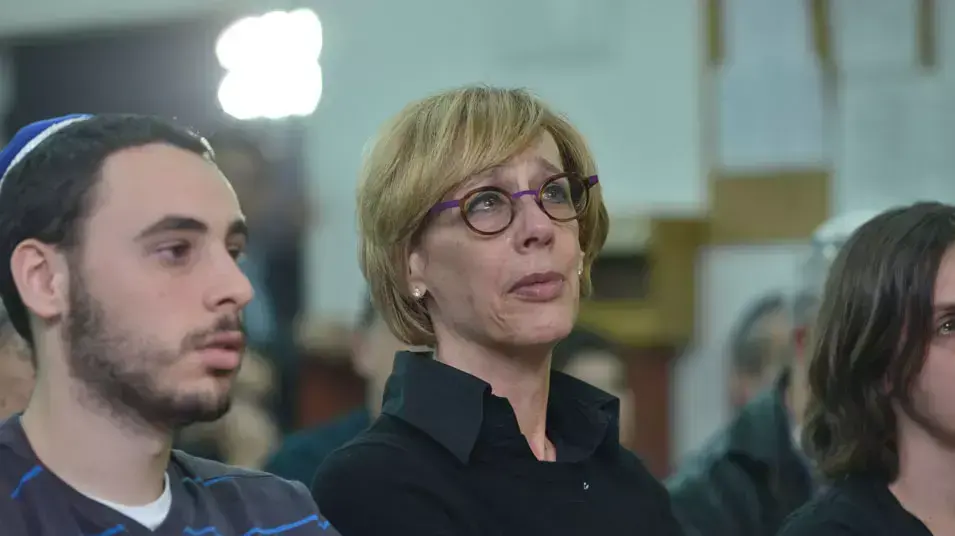 משפחת ליפקין שחק באזכרה במלאת 30 יופ לפטירתו של אמנון ליפקין שחק, ינואר 2013