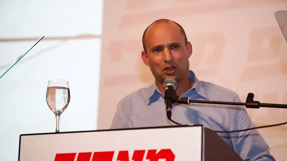 נפתלי בנט בכנס "מעורבים" של מעריב. אילת, ינואר 2013 נפתלי בנט בכנס "מעורבים" של מעריב. אילת, ינואר 2013