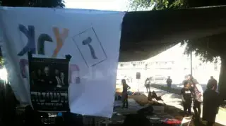 המטה השקוף של מפלגת ארץ חדשה בשדרות רוטשילד בתל אביב המטה השקוף של מפלגת ארץ חדשה בשדרות רוטשילד בתל אביב