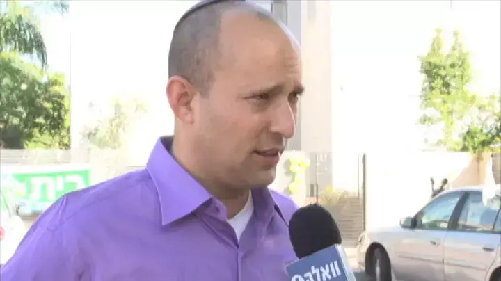 נפתלי בנט מתעורר-בוקר אחרי הבחירות, ינואר 2013 נפתלי בנט מתעורר-בוקר אחרי הבחירות, ינואר 2013