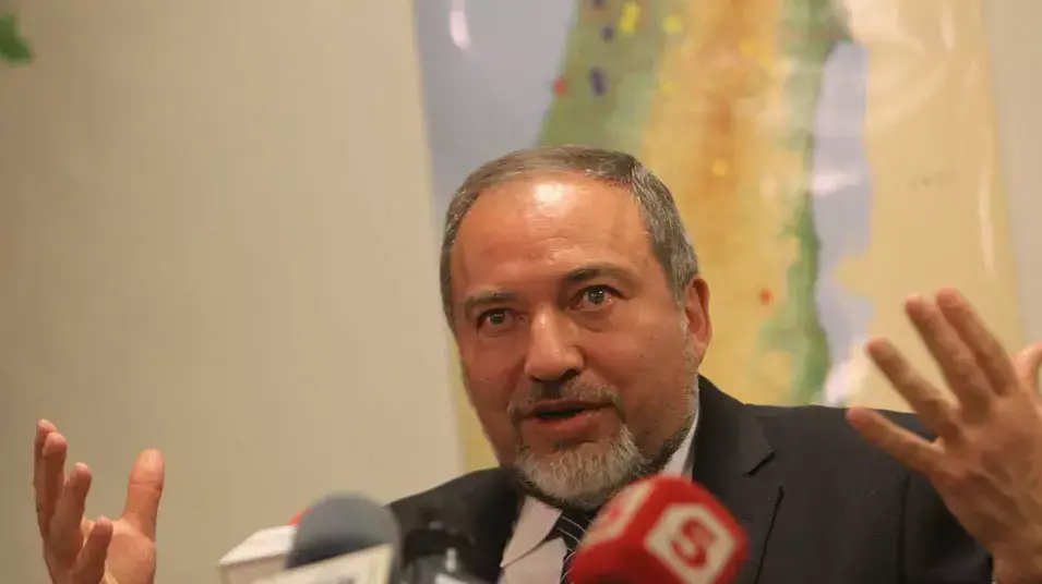 מסיבת עיתונאים של אביגדור ליברמן על תוצאות הבחירות, ינואר 2013 מסיבת עיתונאים של אביגדור ליברמן על תוצאות הבחירות, ינואר 2013