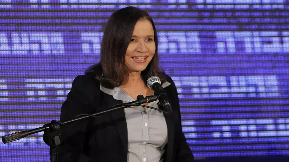 יו"ר מפלגת העבודה שלי יחימוביץ' לאחר היוודע תוצאות הבחירות לכנסת ה-19, ינואר 2013 יו"ר מפלגת העבודה שלי יחימוביץ' לאחר היוודע תוצאות הבחירות לכנסת ה-19, ינואר 2013