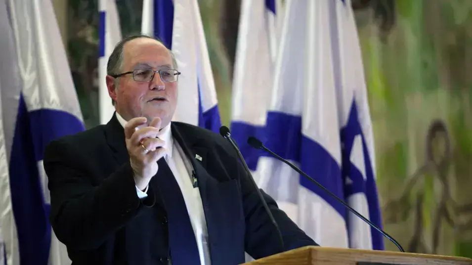 השופט אליקים רובינשטיין, יו"ר ועדת הבחירות המרכזית בוועדה לאישור תוצאות הבחירות לכנסת ה-19, ינואר 2013 השופט אליקים רובינשטיין, יו"ר ועדת הבחירות המרכזית בוועדה לאישור תוצאות הבחירות לכנסת ה-19, ינואר 2013