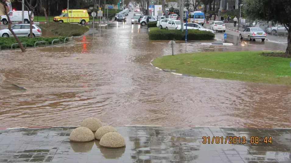 הצפות בנתניה הבוקר, ינואר 2013 הצפות בנתניה הבוקר, ינואר 2013