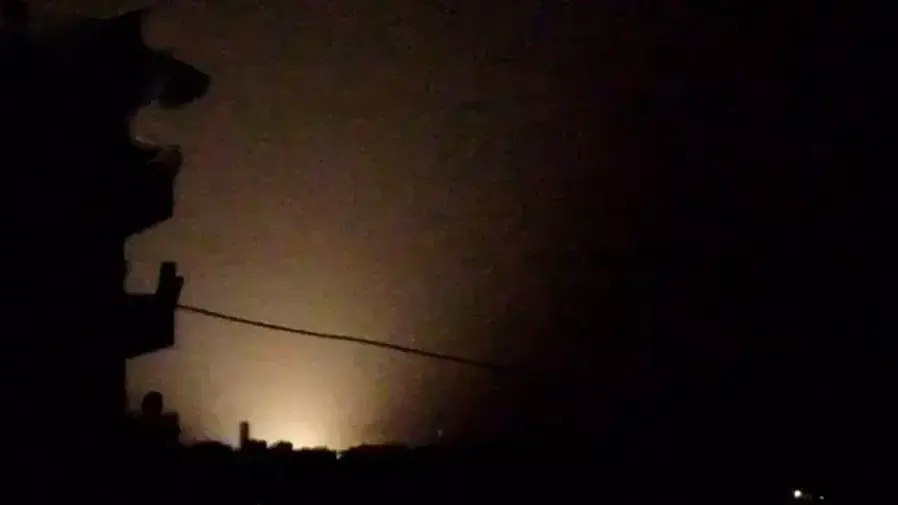 רגע הפיצוץ בסוריה מתוך סרטון שהעלו המורדים הסורים ל-YOUTUBE, ינואר 2013 רגע הפיצוץ בסוריה מתוך סרטון שהעלו המורדים הסורים ל-YOUTUBE, ינואר 2013