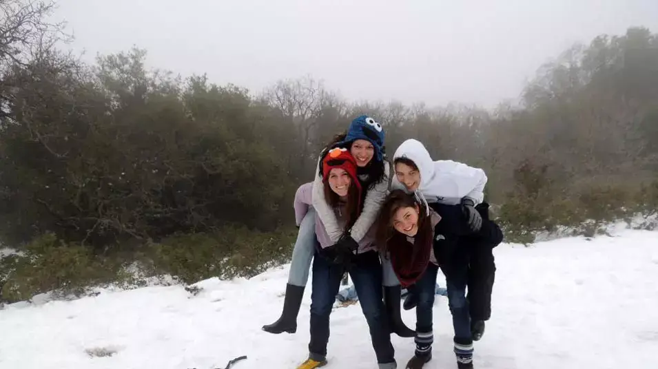 בנות קומונת אופקים של עמותת איילים בהר מירון בנות קומונת אופקים של עמותת איילים בהר מירון