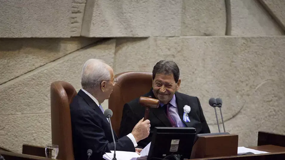 ח"כ פואד בן אליעזר בטקס השבעת הכנסת ה-19, ינואר 2013 ח"כ פואד בן אליעזר בטקס השבעת הכנסת ה-19, ינואר 2013