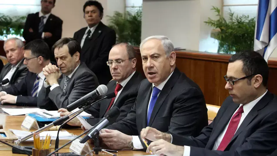 ראש הממשלה בנימין נתניהו בישיבת הממשלה הבוקר, פברואר 2013