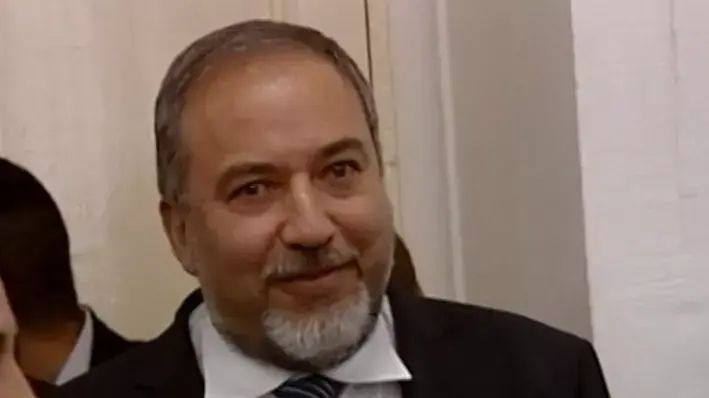 אביגדור ליברמן כפר באשמה בפתיחת משפטו