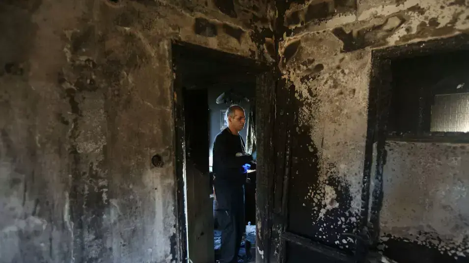 אם ובת נספו בשריפה בדירתן ברחוב ארלוזורוב בתל אביב, 18 בפברואר 2013 אם ובת נספו בשריפה בדירתן ברחוב ארלוזורוב בתל אביב, 18 בפברואר 2013