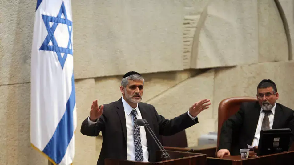 השר אלי ישי במליאת הכנסת, פברואר 2013 השר אלי ישי במליאת הכנסת, פברואר 2013