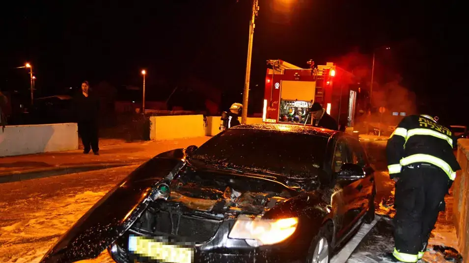 רכבו של ראש עיריית חדרה הוצת, 20 בפברואר 2013