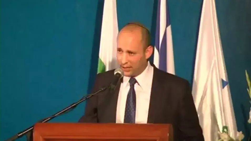 בנט: "אכפת לי מארץ ישראל - לא מאבו מאזן"