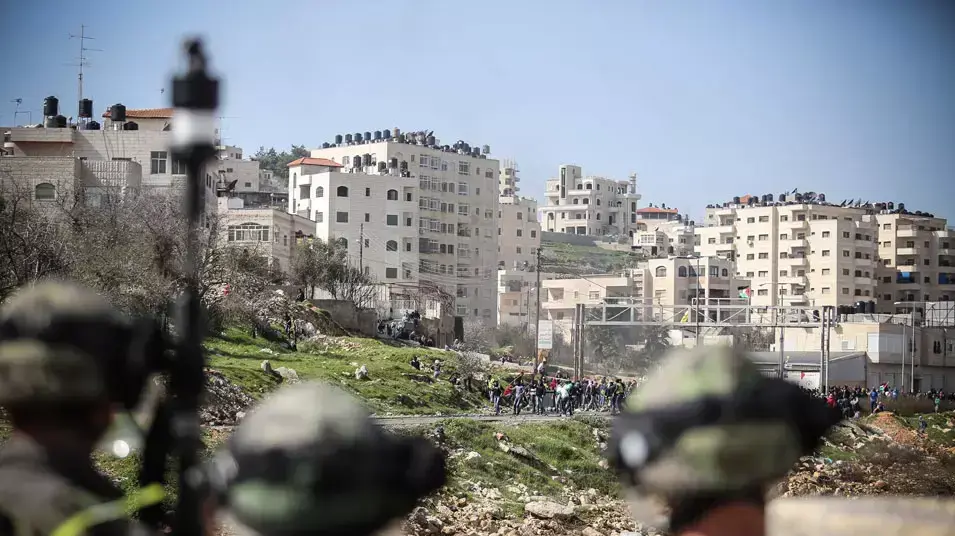 הפגנת פלסטינים בביתוניא, פברואר 2013 הפגנת פלסטינים בביתוניא, פברואר 2013