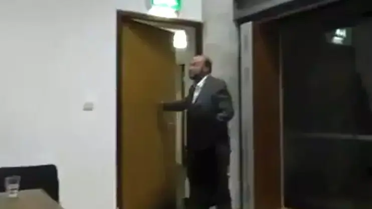 חבר הפרלמנט נטש עימות: "לא דן עם ישראלים"