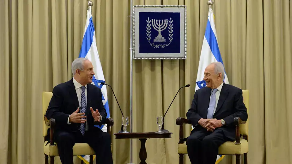 הנשיא שמעון פרס העניק לראש הממשלה בנימין נתניהו ארכה להשלמת הרכבת הממשלה הנשיא שמעון פרס העניק לראש הממשלה בנימין נתניהו ארכה להשלמת הרכבת הממשלה