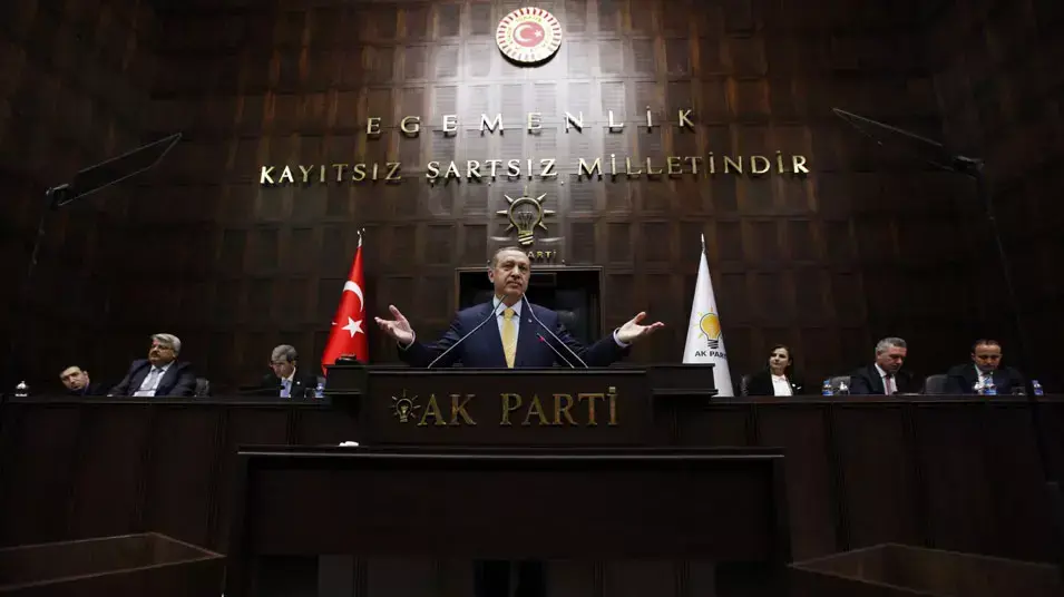 ראש ממשלת טורקיה רג'פ טייפ ארדואן בפרלמנט באנקרה. פברואר 2013 ראש ממשלת טורקיה רג'פ טייפ ארדואן בפרלמנט באנקרה. פברואר 2013