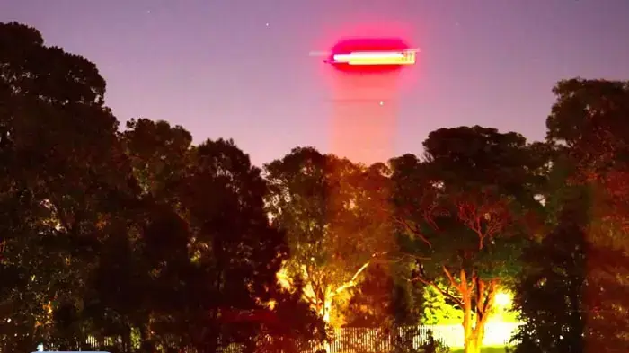 עב"מ שצילם ראסל קרואו מחוץ לביתו באוסטרליה