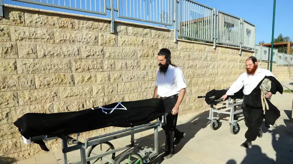 הלווייתם של חטואלה ואלכס קוזניצוב, חיפה, מרץ 2013 הלווייתם של חטואלה ואלכס קוזניצוב, חיפה, מרץ 2013