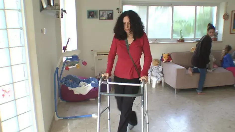יעל מישר חלתה בפרקינסון בגיל 29 וילדה שתי בנות יעל מישר חלתה בפרקינסון בגיל 29 וילדה שתי בנות