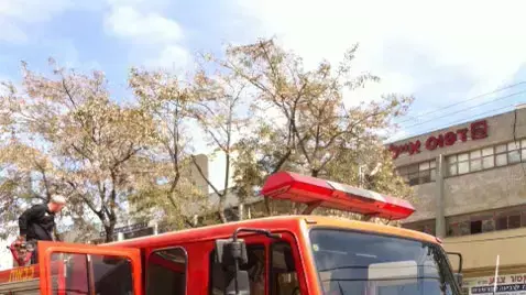 כוחות כבאות והצלה במסעדה ברח פייר קניג בירושלים בה פרצה שריפה, מרץ 2013 כוחות כבאות והצלה במסעדה ברח פייר קניג בירושלים בה פרצה שריפה, מרץ 2013