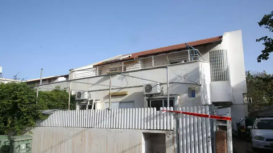 אזרח זר פרץ לבית ביד אליהו בתל אביב ניסה לתקוף ילדה ודקר את אמה