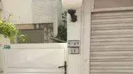 מאבטח מחוץ לביתו של יאיר לפיד, מרץ 2013 מאבטח מחוץ לביתו של יאיר לפיד, מרץ 2013