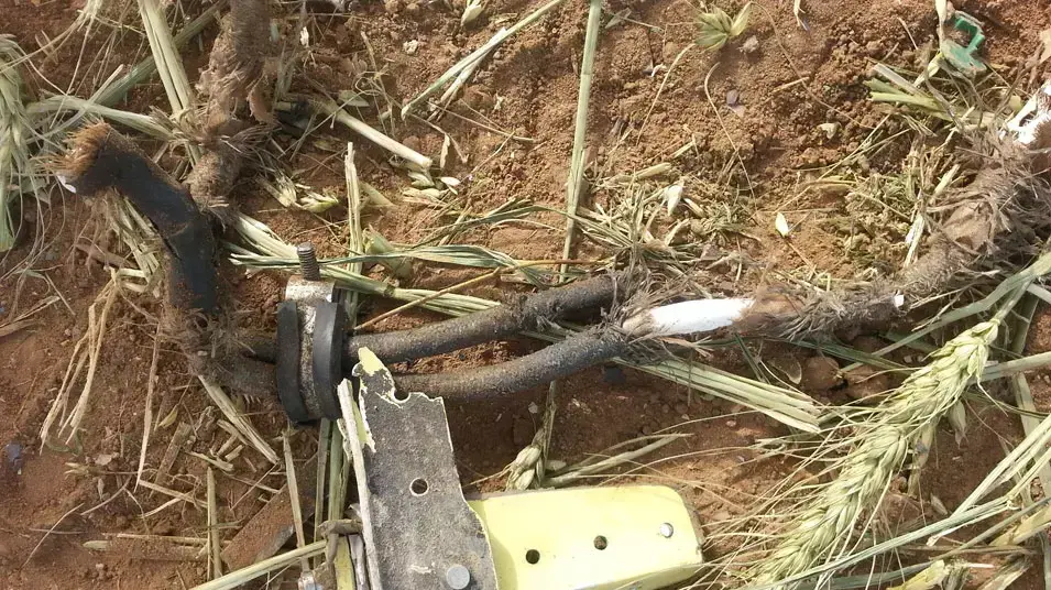 שרידים מאזור התרסקות מסוק הקוברה ליד קיבוץ רבדים שרידים מאזור התרסקות מסוק הקוברה ליד קיבוץ רבדים